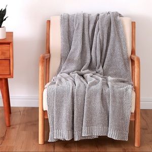 Cuddle Duds Live In Layers Chenille Throw 50" x 60" Gray Super Soft Christmas